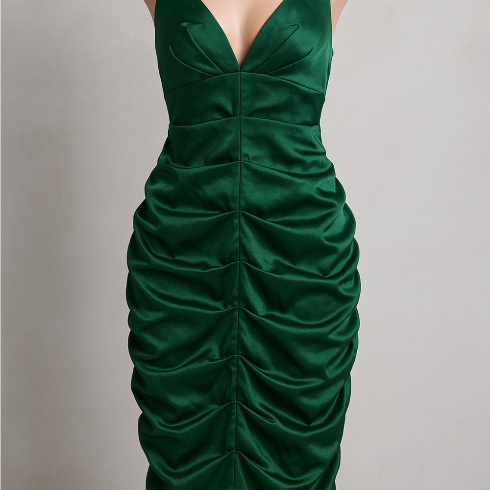 Sophisticated Emerald Green Ruched Wedding Dress